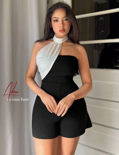 Macacão Elegante Preto e Branco